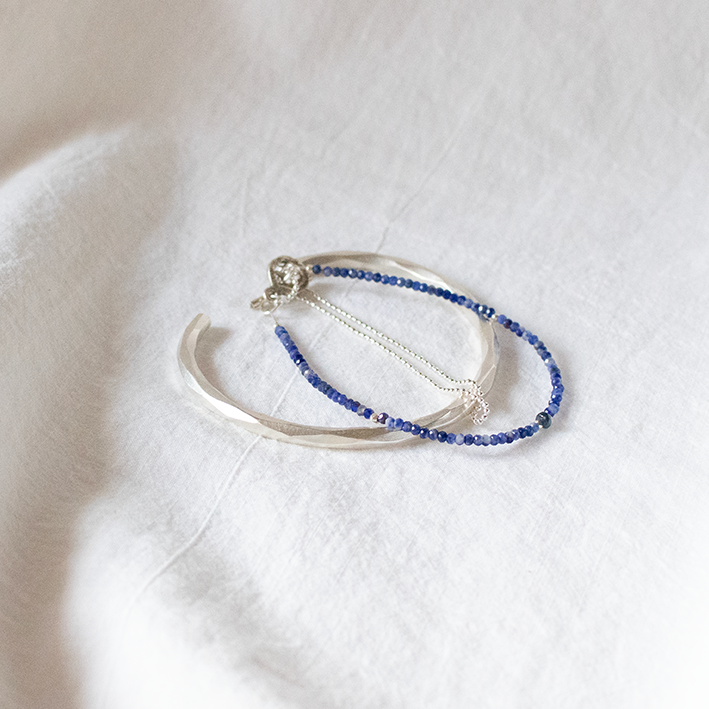 #001" KARENSILVER BANGLE"
