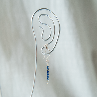 SILVER SODALITE PIERCE "LIGHT"