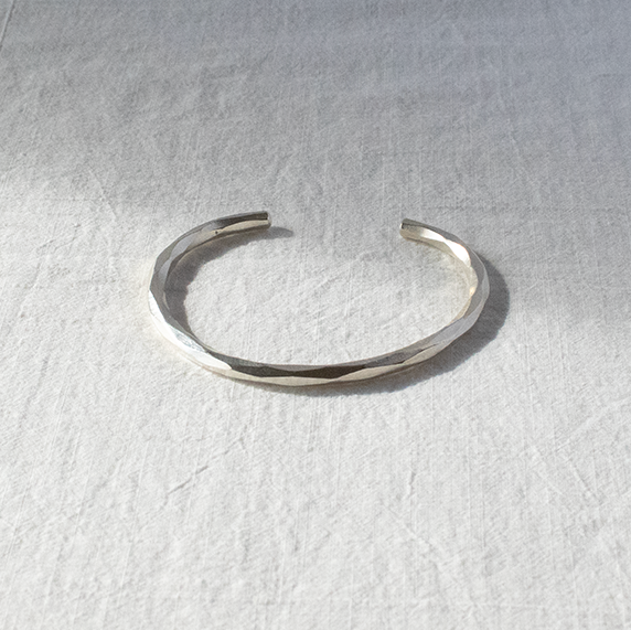 #001" KARENSILVER BANGLE"