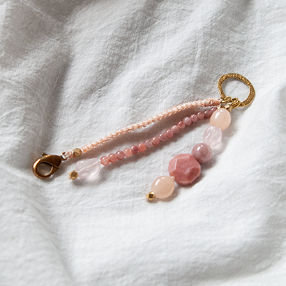 NATURAL STONE BAG CHARM "DAPPLE"