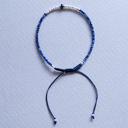 SHELL PEARL, SODALITE & SAPPHIRE BRACELET "MELLOW"