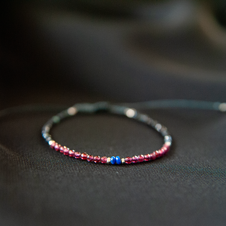 GARNET, LAPIS LAZULI & TOURMALINE BRACELET "PASSAGE"
