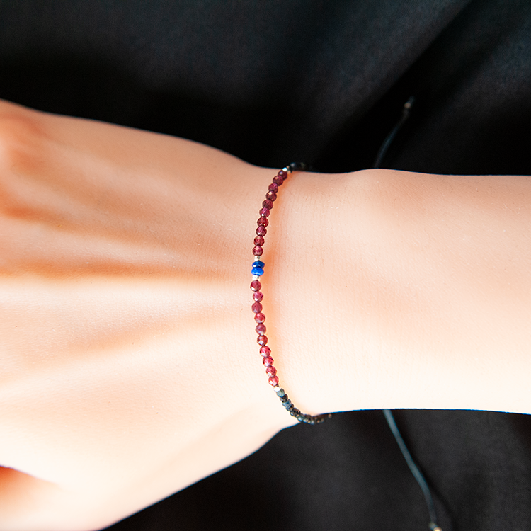 GARNET, LAPIS LAZULI & TOURMALINE BRACELET "PASSAGE"